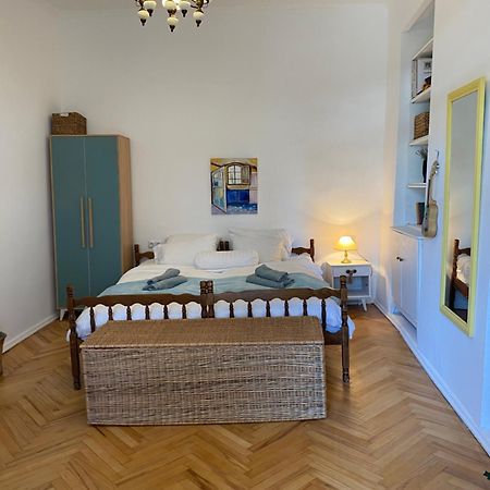 Old Tbilisi City Center, Two - Room Apartment Buitenkant foto
